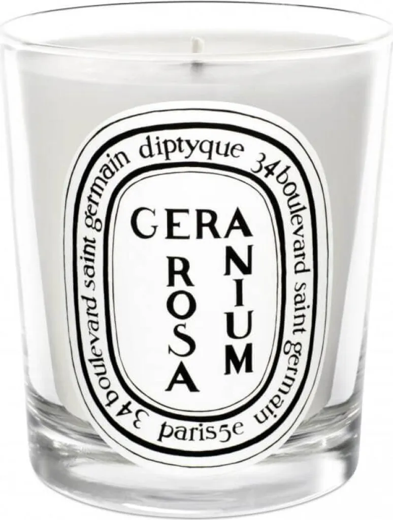 Éliminer les odeurs avec la bougie Diptyque Geranium Rosa parfumée - 4
