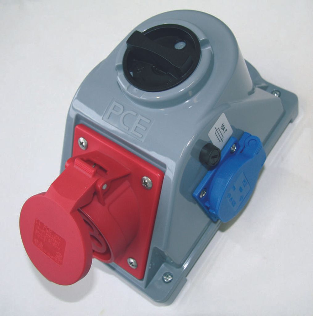 Neue Steckdosenserie mit Schalter "Combo-Pol" 32A 400V Produktbild 