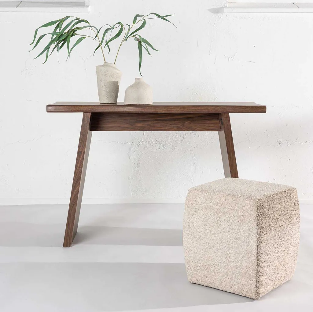 Optimiser un Petit Espace avec la Console Kirkenes Noyer Compacte - 9