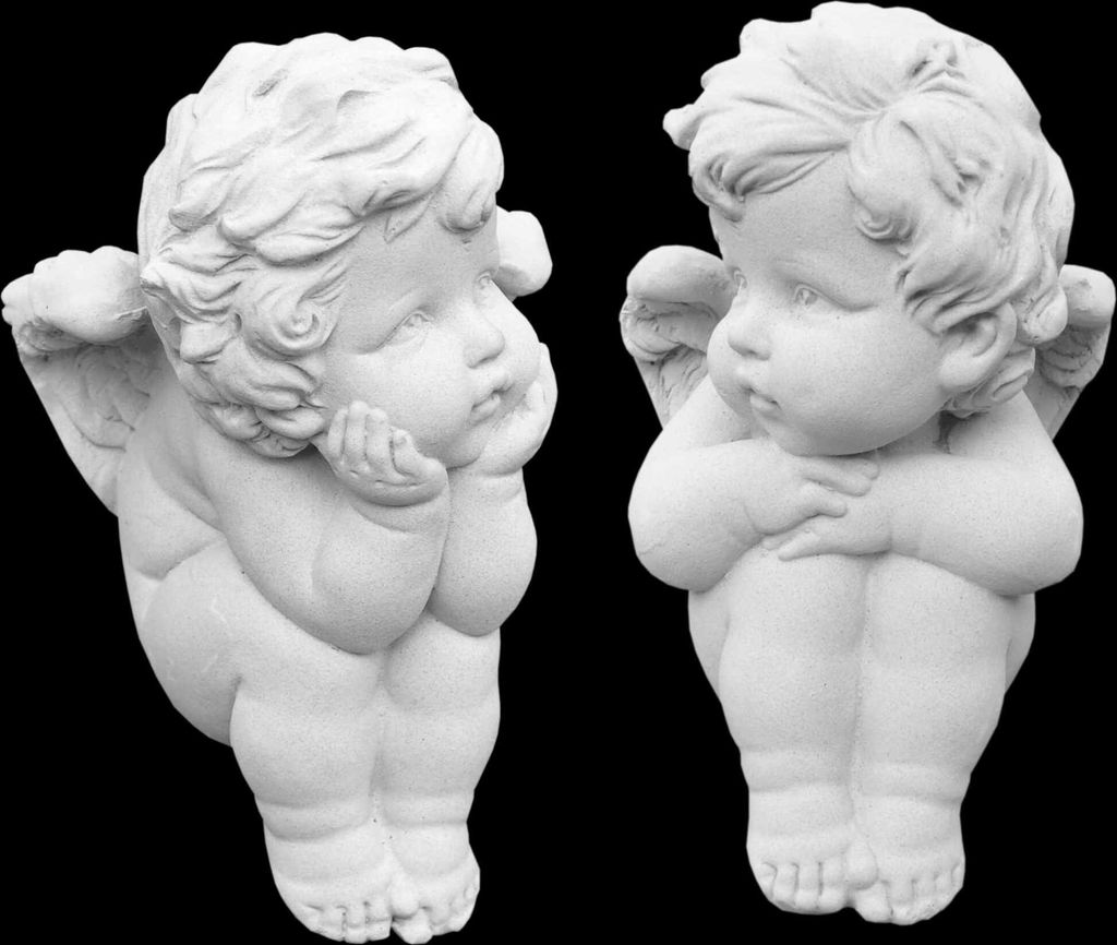 2 Massive kleine Steinfiguren I sitzender Amor