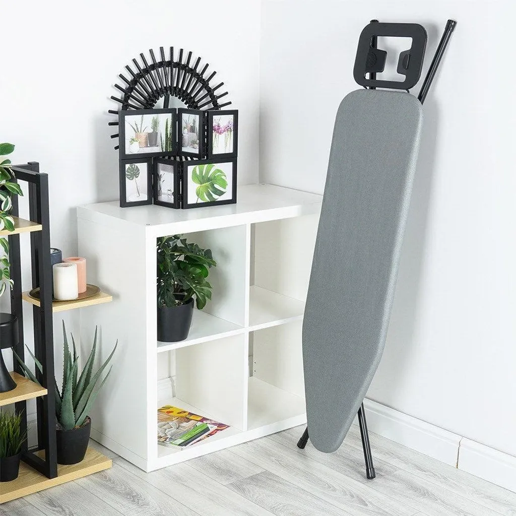 Table à repasser stable avec repose-fer ergonomique - Modèle Classique - 9