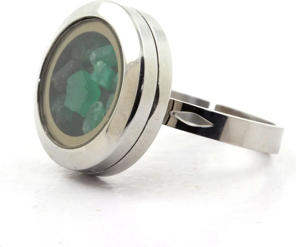 Bague émeraude brute pour femme bijou artisanal en pierre naturelle