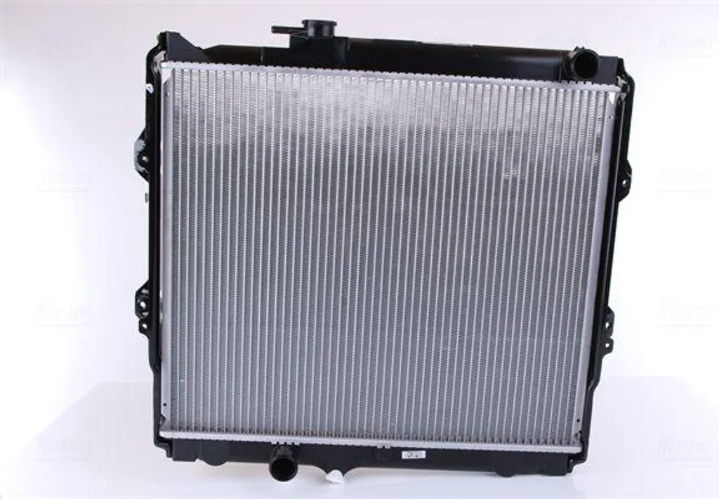 Radiateur moteur Nissens 646914 : stop fuites et surchauffe Hilux
