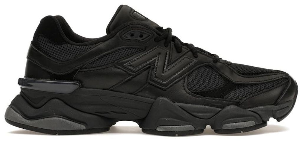 New Balance 9060, versione total black in pelle - taglia EU Immagine del prodotto 