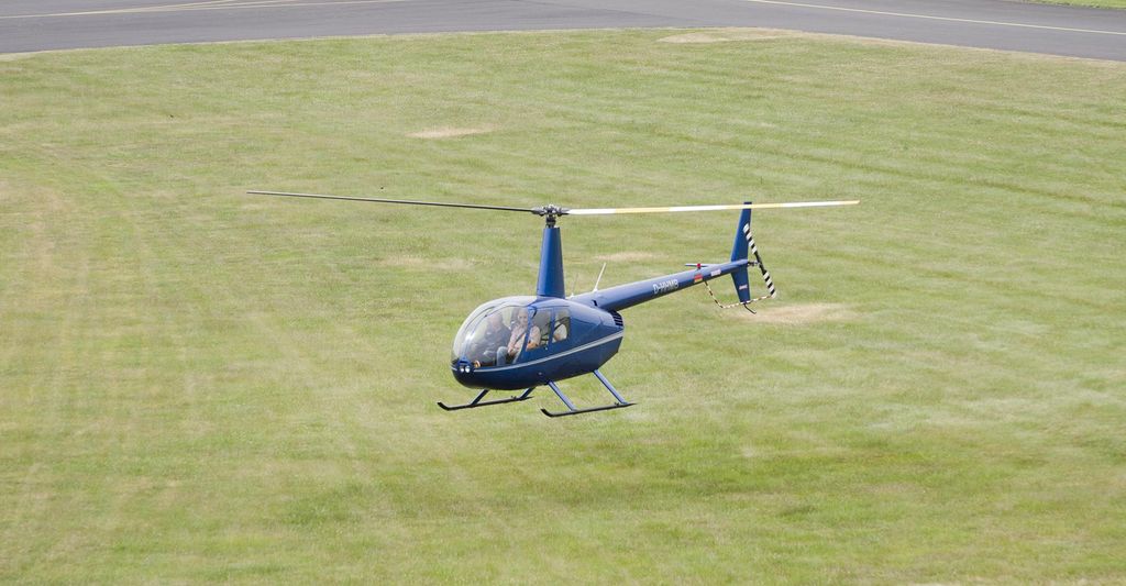 mydays Hubschrauber selber fliegen Jesenwang (30 Min.); Erlebnis verschenken oder selbst erleben; Gutschein für 1 Person(en)