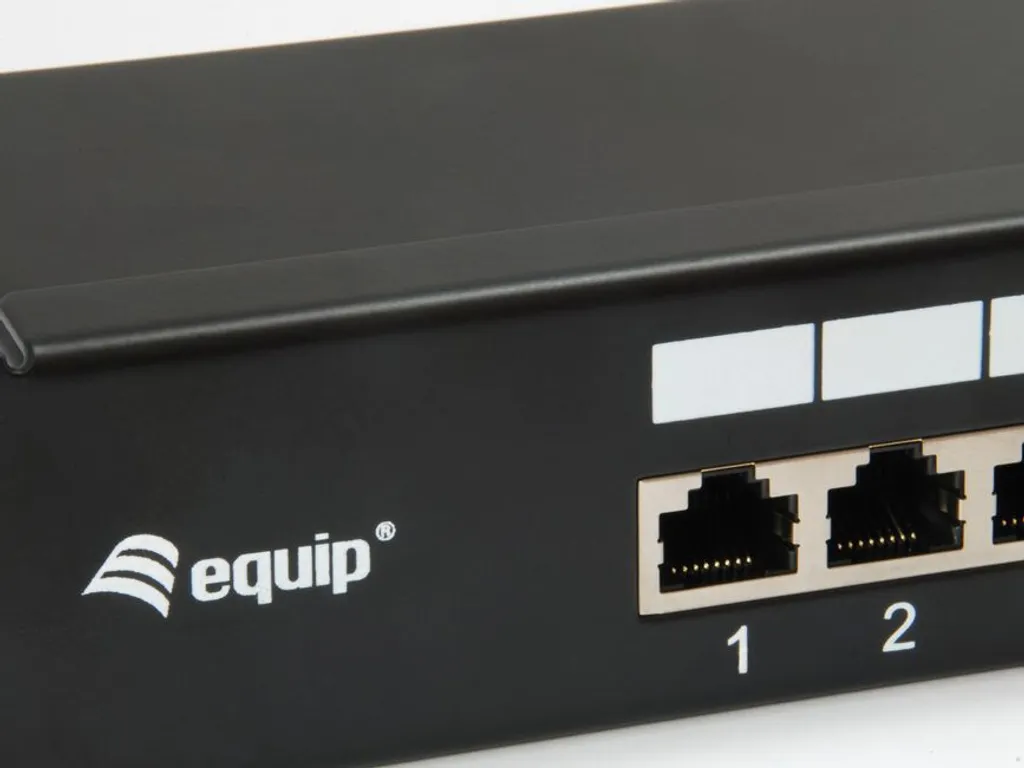 Equip Panneau de brassage blindé Cat.6 de 24 ports pour baie réseau