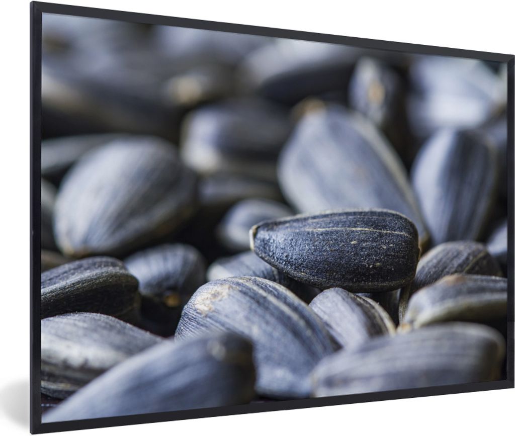 MuchoWow Gerahmtes Poster Nahaufnahme von schönen Sonnenblumenkernen. 90x60 cm - Poster mit Schwarzem Bilderrahmen Wandposter Rahmen Foto Bilder...