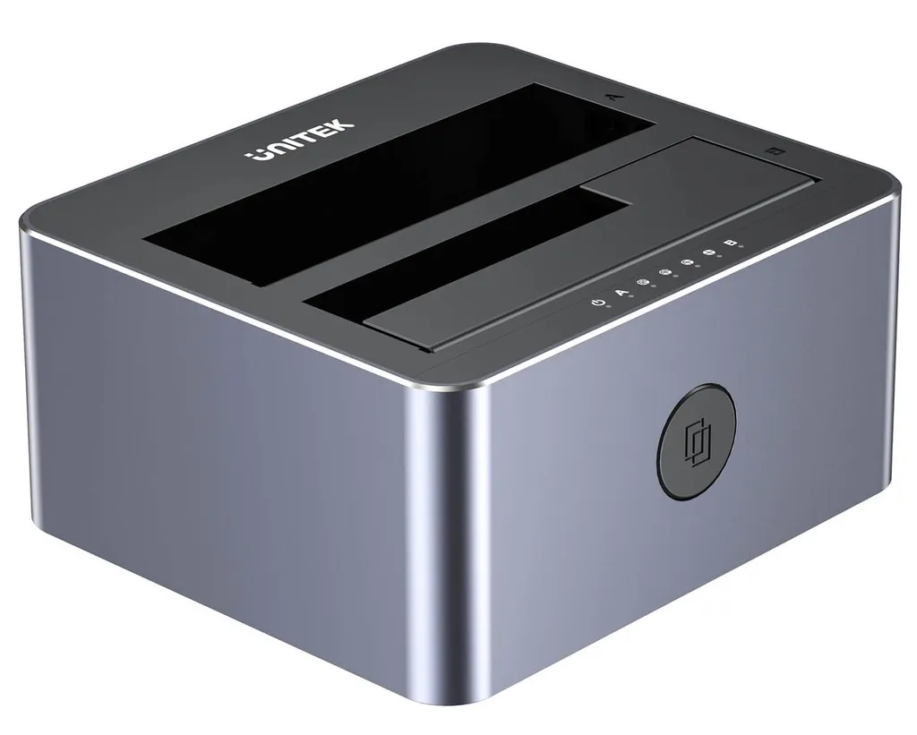 Unitek Docking Station Hard Disk: Salva le Tue Foto di Famiglia