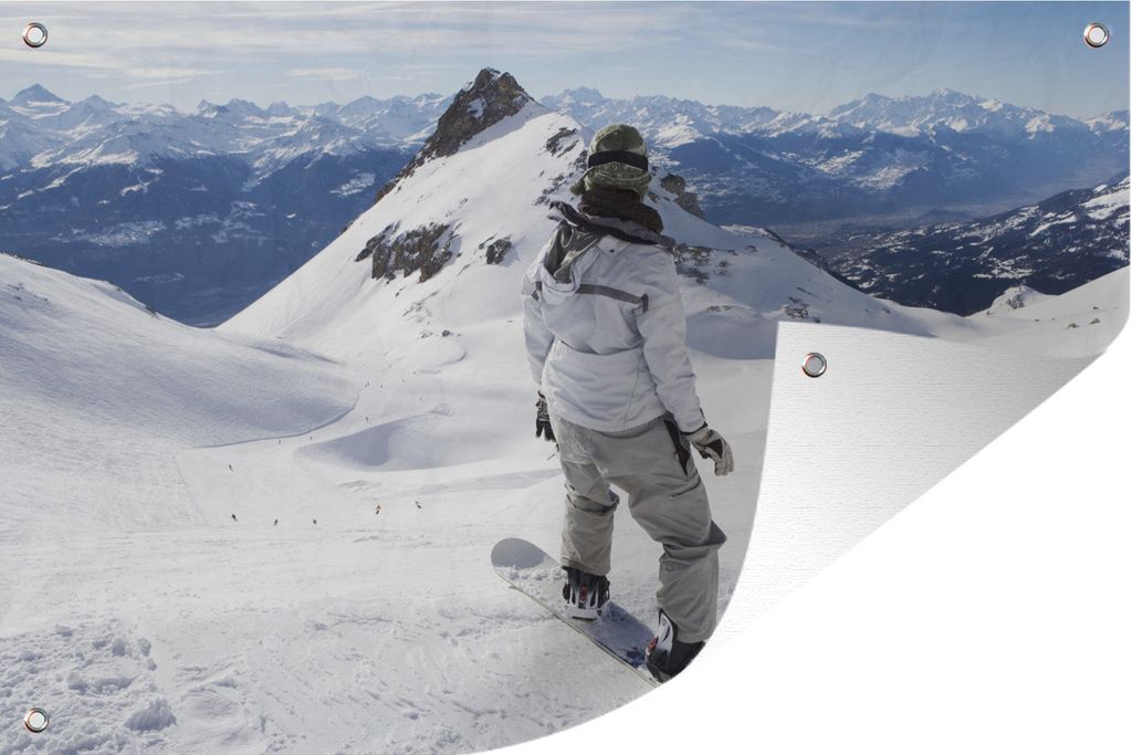 MuchoWow 60x40 cm Outdoor-Poster Gartendeko Sichtschutz Garten Poster für den Garten Ein Snowboarder blickt auf die schneebedeckten Berge
