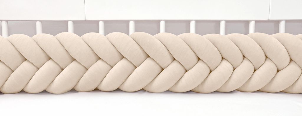 Bettschlange 300 cm Beige – geflochtene Bettumrandung fürs Babybett, Velours, Modell MAXIBRAID | Letino