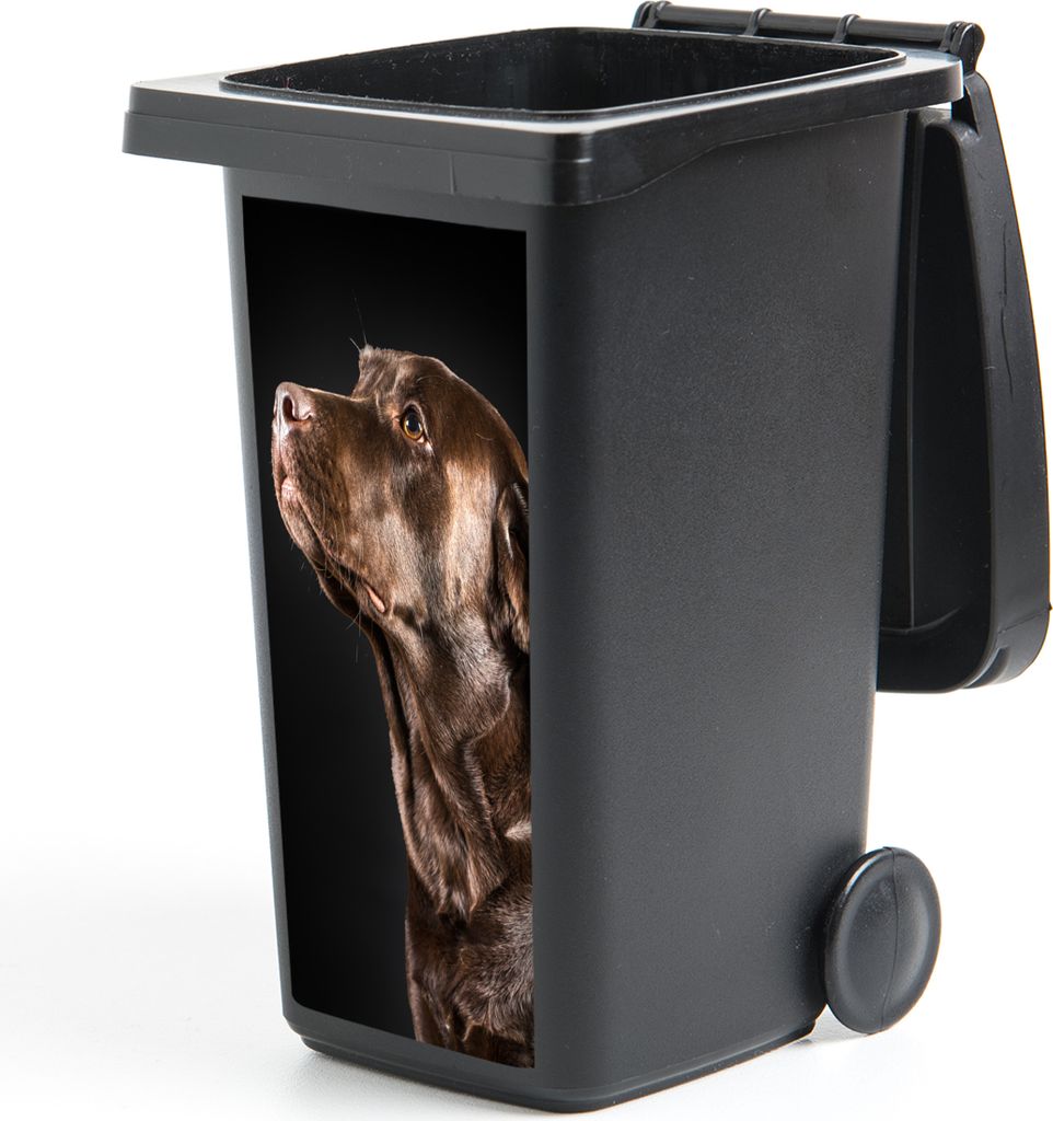 MuchoWow Mülltonnenaufkleber Hund - Braun - Porträt 44x98 cm - Containeraufkleber - Aufkleber - Mülltonnen-Aufkleber