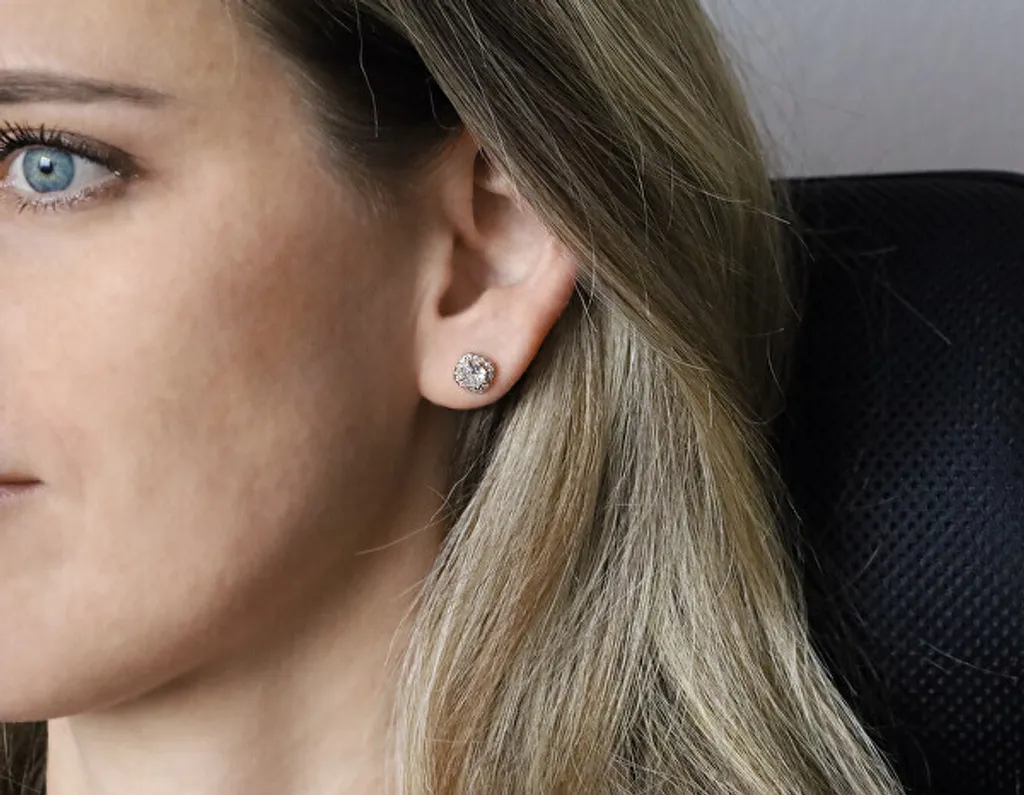 Boucles d'oreilles zircon rose et bronze au design chic et brillant