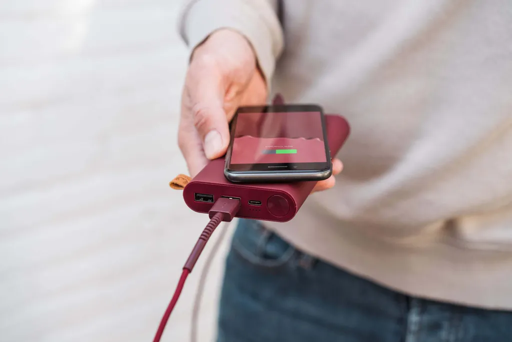 Batterie Externe 18000mAh USB C Rouge - Idéale pour Voyage et Travail