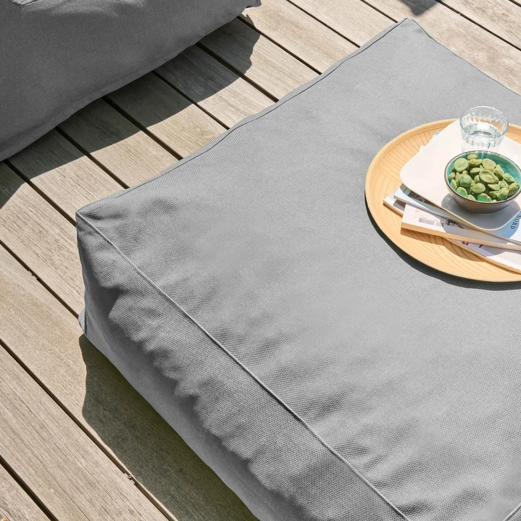 Pouf de jardin gris Mixi : la solution pour un balcon modulable et chic