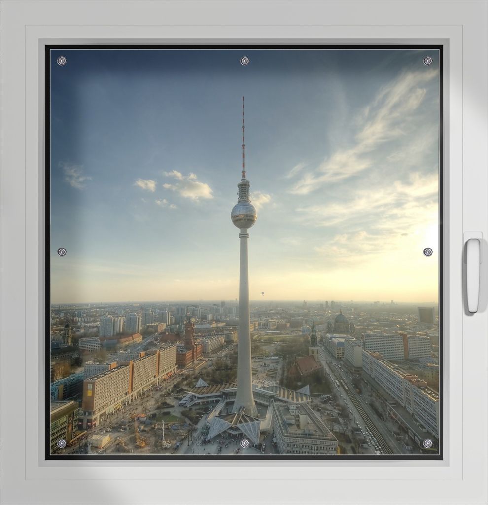 Wallario Lichtschutzbild, Dekorativer Sichtschutz Sonnenschutz 96 x 93 cm mit Motiv: Fernsehturm Berlin mit Panoramablick über die Stadt - Verdunk...