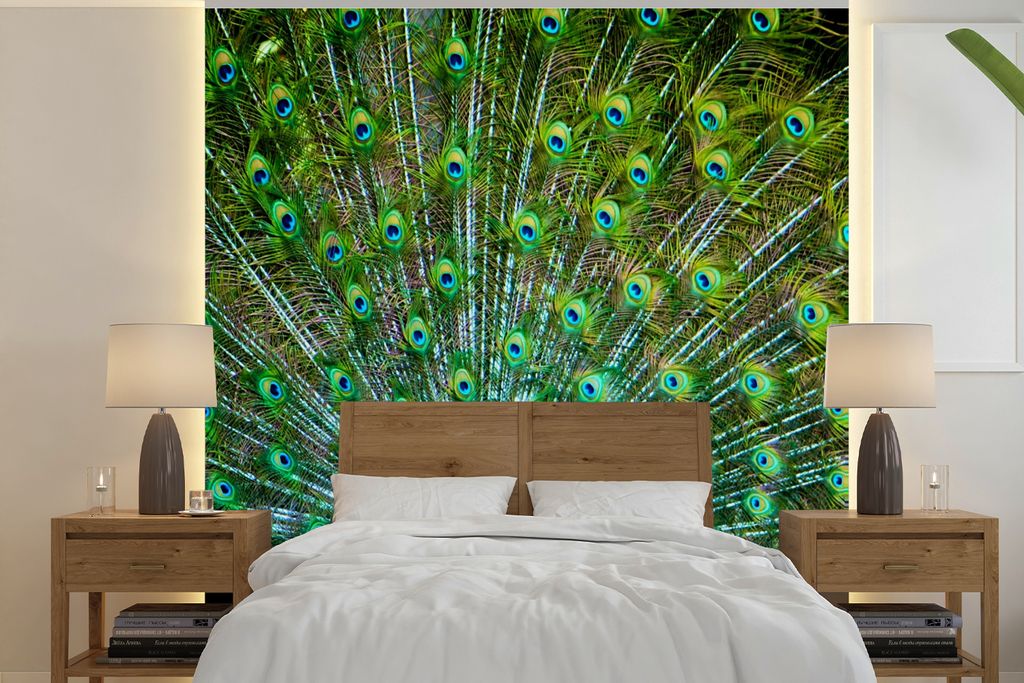 MuchoWow Fototapete für Wohnzimmer oder Schlafzimmer Wandtapete Vinyl Motivtapete Pfau mit blau-grünem Gefieder - 220x220 cm - Tapeten