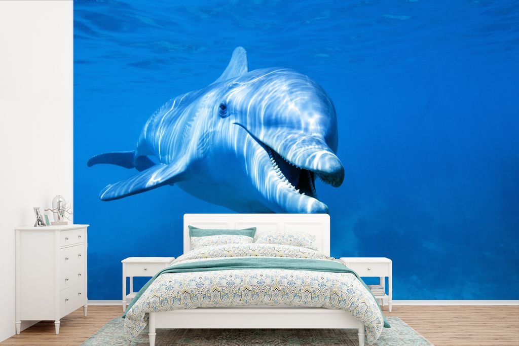 MuchoWow Fototapete für Wohnzimmer oder Schlafzimmer Wandtapete Vinyl Motivtapete Delfin - Wasser - Meer - 600x400 cm - Vinyltapeten