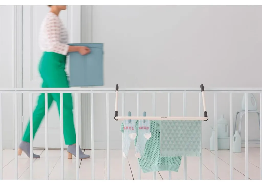 Sèche-linge de porte gain de place Brabantia idéal pour petits studios - 11