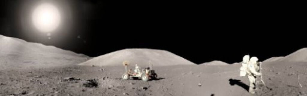 Der Mond Fototapete Poster-Tapete - Panorama, Der Letzte Mann Auf Dem Mond, Apollo 17 Am 14. Dezember 1972, 1-Teilig (79 x 250 cm)