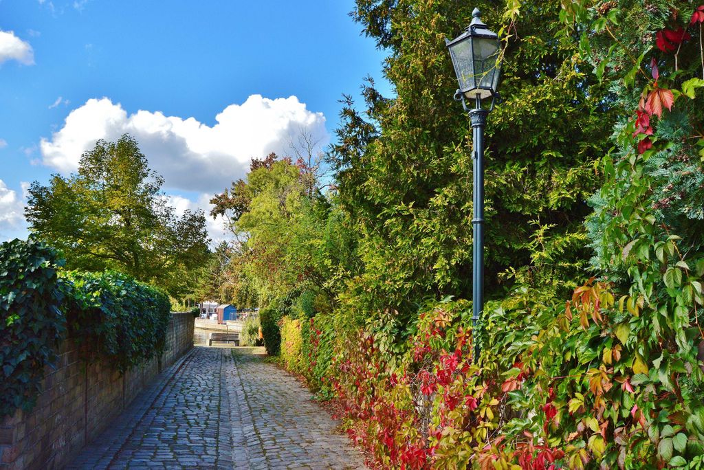 hansepuzzle 12597 - Berlin Puzzle, 2000 Teile, Orte, 90,0 x 60,0cm mit hochwertiger Aufbewahrung, Kartonbox und wiederverschließbarem Beutel