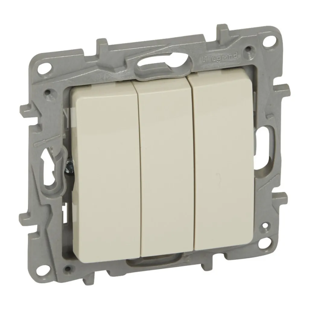 Comando Luci Triplo Legrand Niloé 664601 - Crema Efficiente e Sicuro