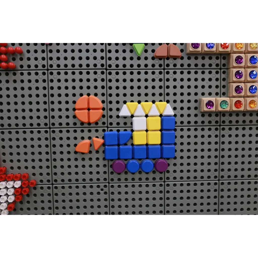 Chevilles Géométriques Masterkidz : Accessoire de Jeu Mural Educatif - 10