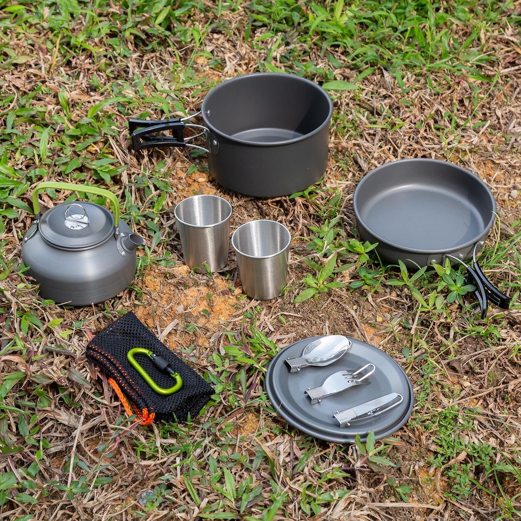 Camping Kochgeschirr Set Leichte tragbare Pan Kettle Cups Loeffel Gabel Cutter fuer Picknick Wandern