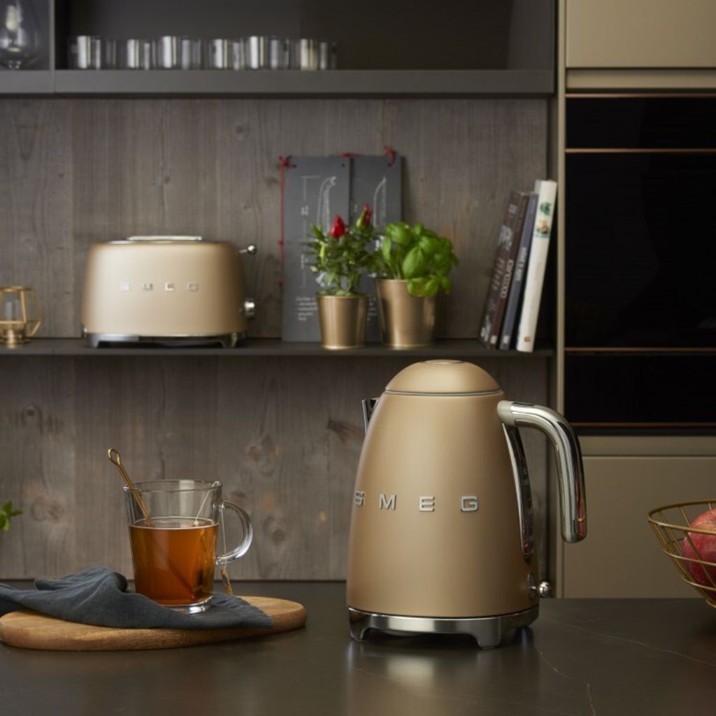Smeg KLF03CHMEU Wasserkocher champagner Produktbild 5