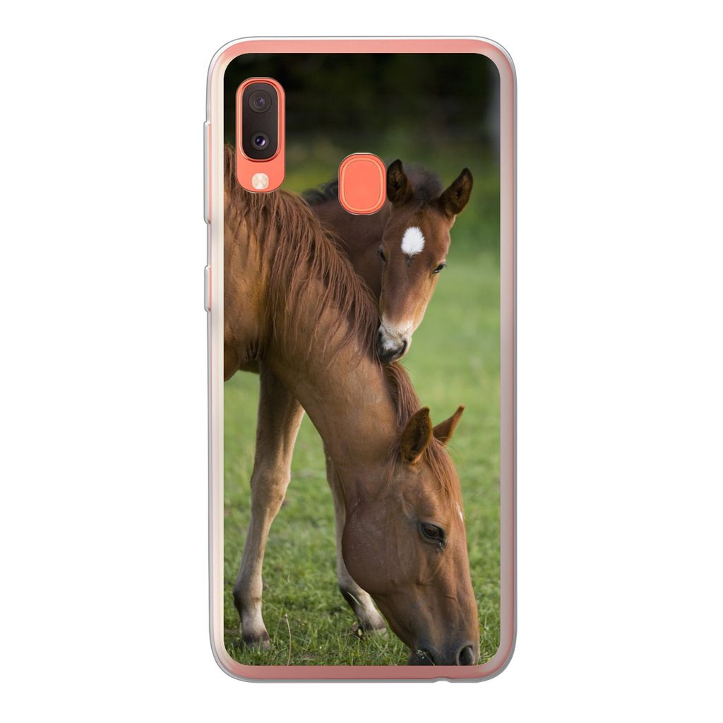 MuchoWow Handyhülle Schutzhülle Hülle für Samsung Galaxy A20e Pferde - Gras - Porträt Silikon Softcase Handy Hülle - Abdeckung