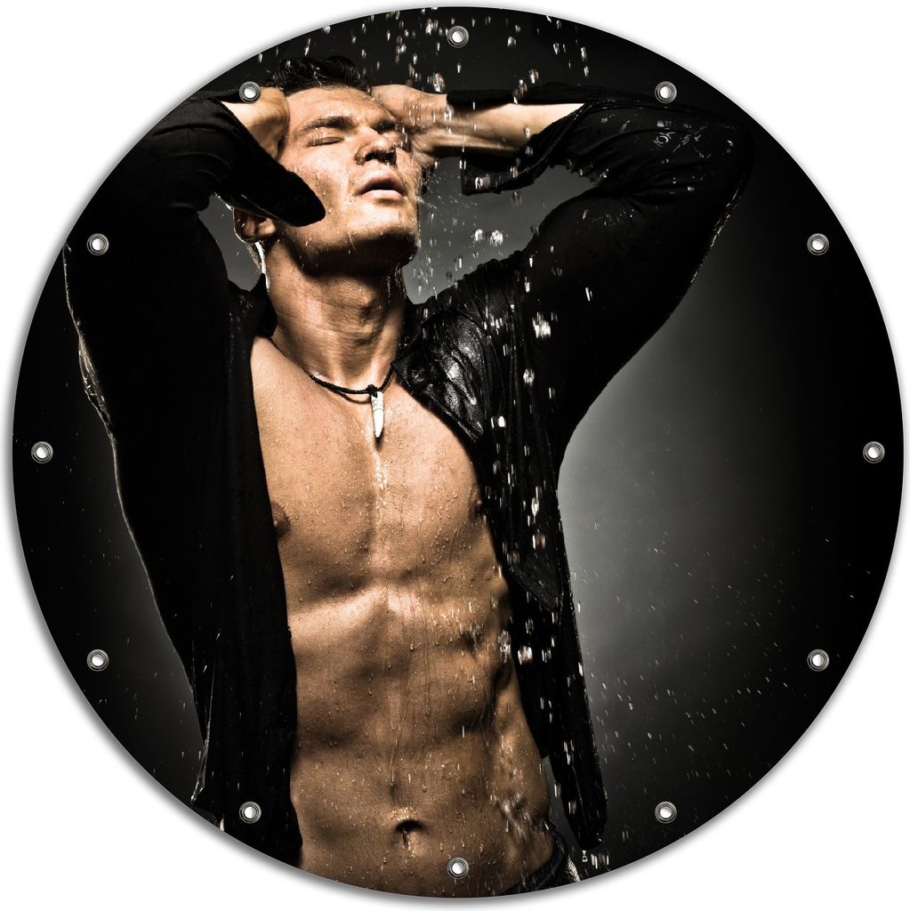 Wallario rundes Outdoor-Poster für Garten oder Balkon, Motiv Sexy Mann unter der Dusche, 90 cm Durchmesser