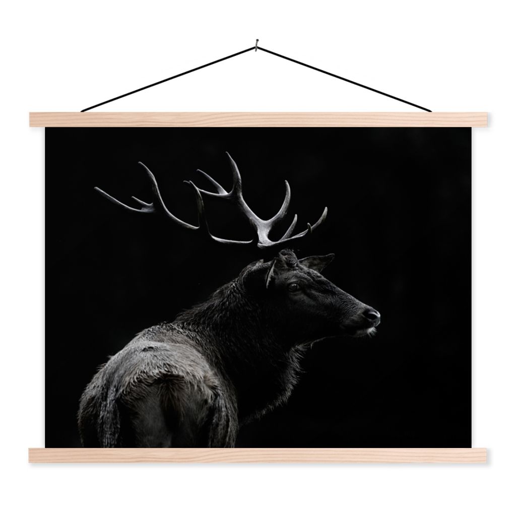 MuchoWow Textilposter Hirsch - Schwarz - Porträt - Geweih - Tiere 40x30 cm mit holzfarbenen Rahmen - Bilder