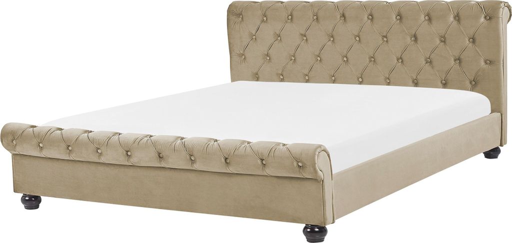 BELIANI Polsterbett Samtstoff Beige Lattenrost 180 x 200 cm Geschwungene Form Gepolsterte Kopfteil Britisch