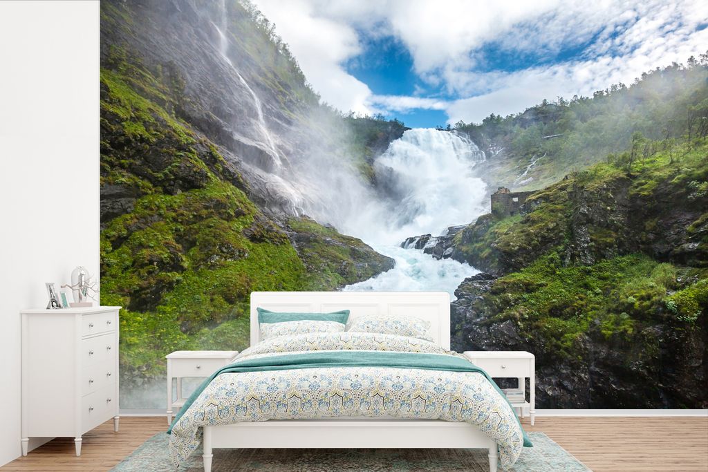 MuchoWow Fototapete für Wohnzimmer oder Schlafzimmer Wandtapete Vinyl Motivtapete Wasserfall Kjosfossen Foto - 600x400 cm - Vinyltapeten