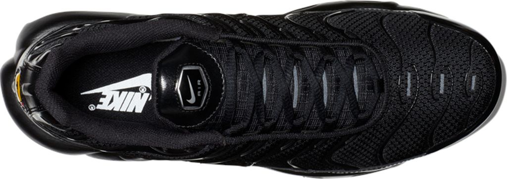 Black air max plus kids on sale