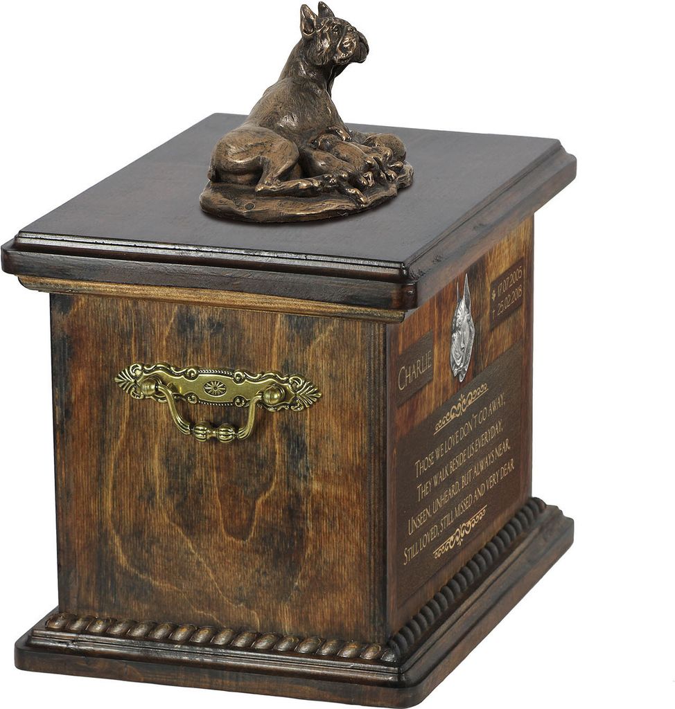 Boxer, Deutscher Boxer III - Eine Urne für die Asche eines Hundes, eine Urne mit einer Statue, eine personalisierte Hundeurne von der Marke Art-Dog.
