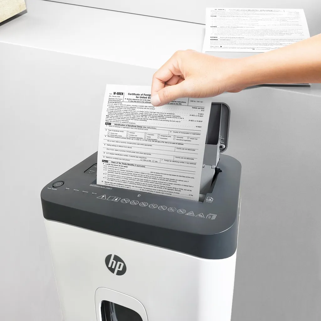 Destructeur de documents pour bureau HP OneShred Auto 28L - 16