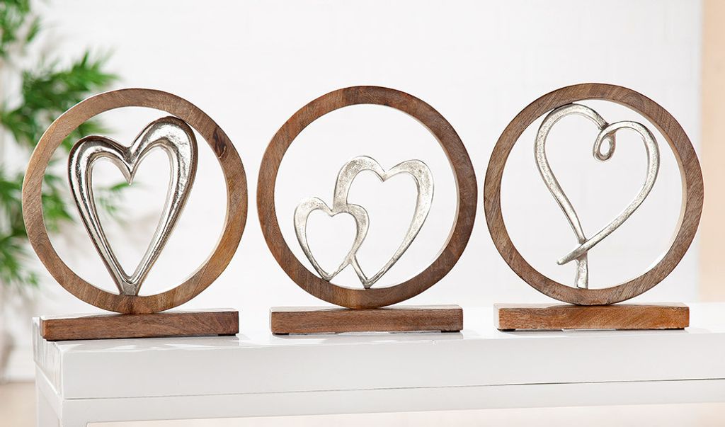 GILDE Standrelief, rund, Herzmotiv, Aluminium, Mangoholz, naturfarben, silberfarben, , 3 Stück wie abgebildet, L. 5 cm, B. 20,5 cm, H. 26 cm 48683