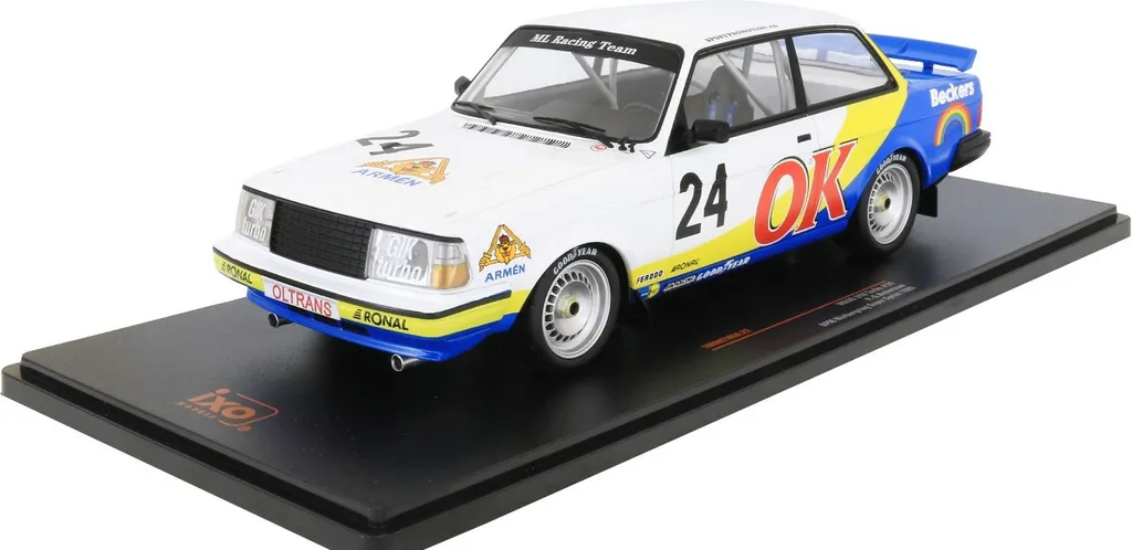 Volvo 240 Turbo IXO 1:18 Diecast reproduction fidèle Nürburgring 1985