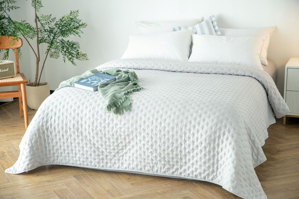 grau gesteppte Bettdecke 240x220 Decke PLED dicke weiche Matratze