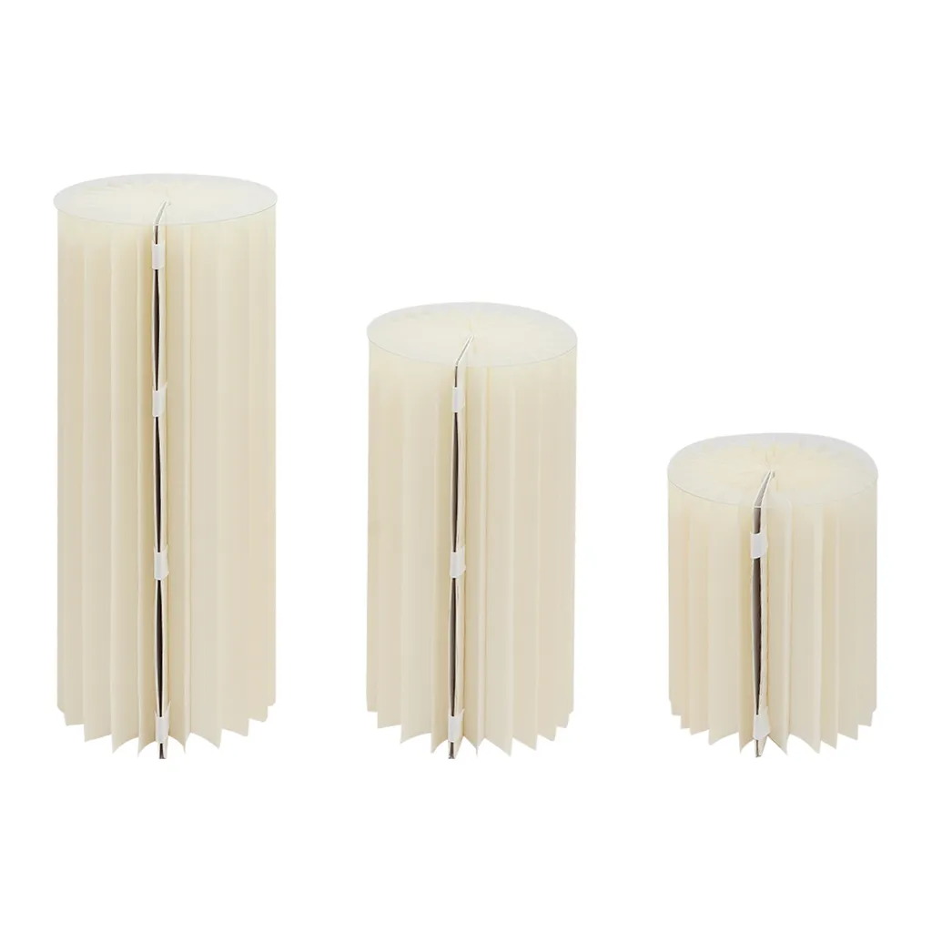 Support de fleurs blanc pour arche de jardin et réception festive