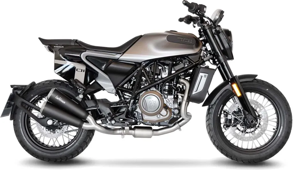 Supprimer le Catalyseur Moto avec le Raccord LeoVince 8070 Inox Débridé