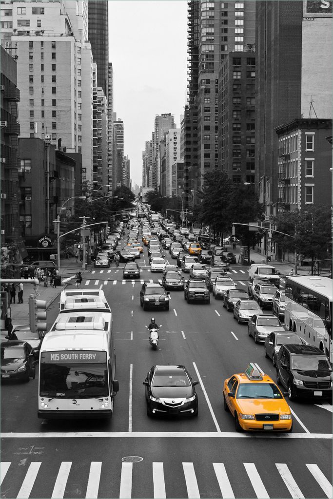 Wallario selbstklebendes Poster - New York Yellow Taxi I, Größe: 61 x 91,50 cm