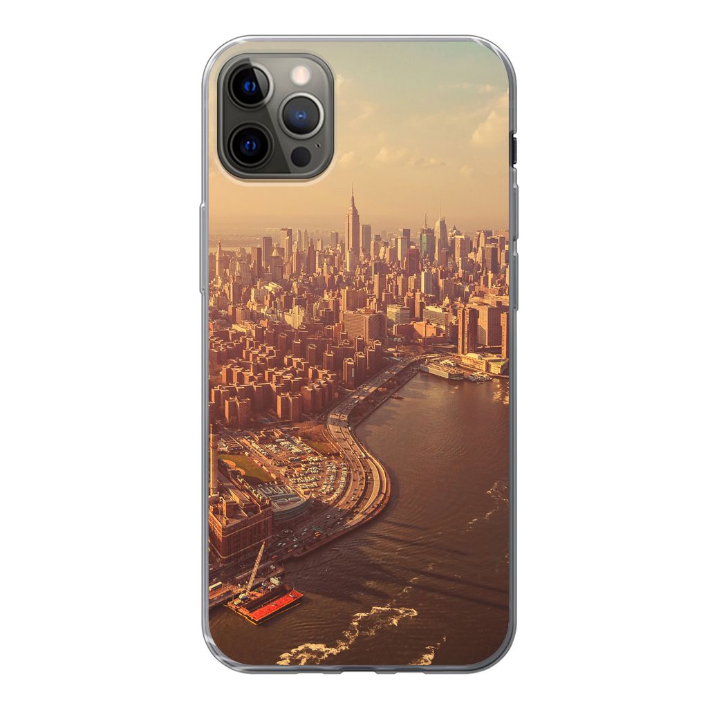 MuchoWow Handyhülle Schutzhülle Hülle für iPhone 13 Pro Max New York - Skyline - Gold Silikon Softcase Handy Hülle - Mobiltelefon