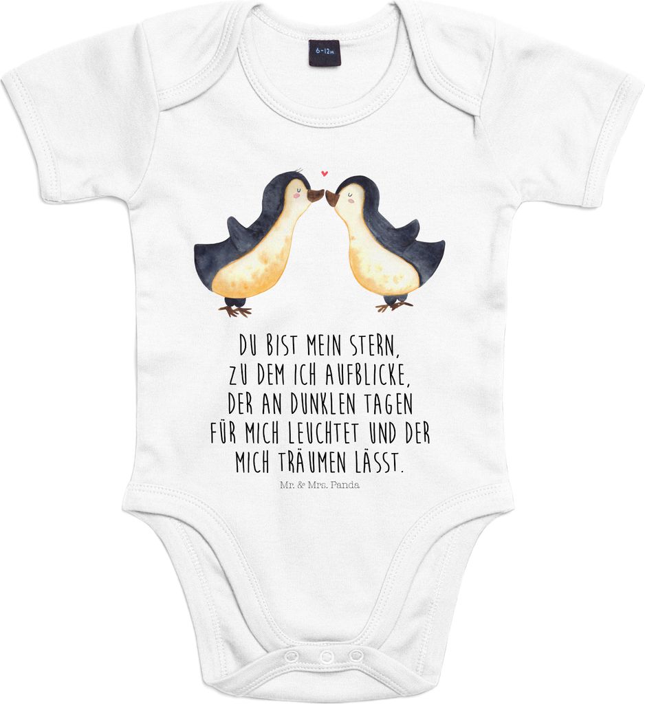 Mr. & Mrs. Panda Strampler Baby Pinguin Liebe 1. - 3. Monat - Heather Grey - Geschenk, body kurzarm, Einteiler, Love, Geschenkidee, Babystrampler, ...