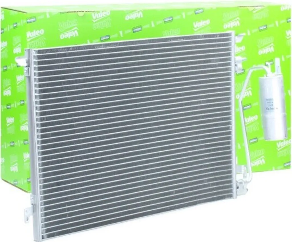 Condenseur de climatisation Valeo 817809 avec sécheur - OE 71740472