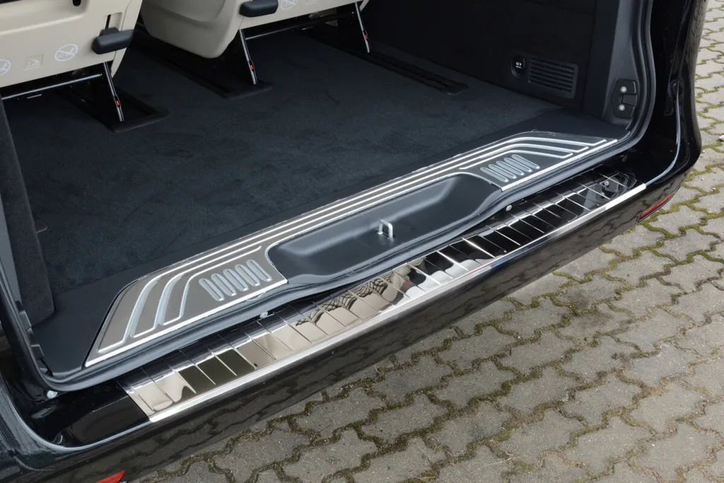 Protection de bord de coffre Mercedes Classe V W447 finition chrome