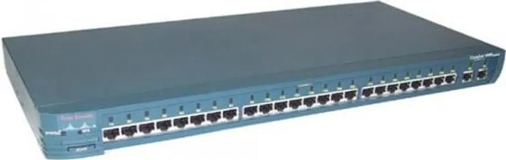 Switch Cisco WS-C1924-A Catalyst 1900 avec 24 ports Ethernet RJ45