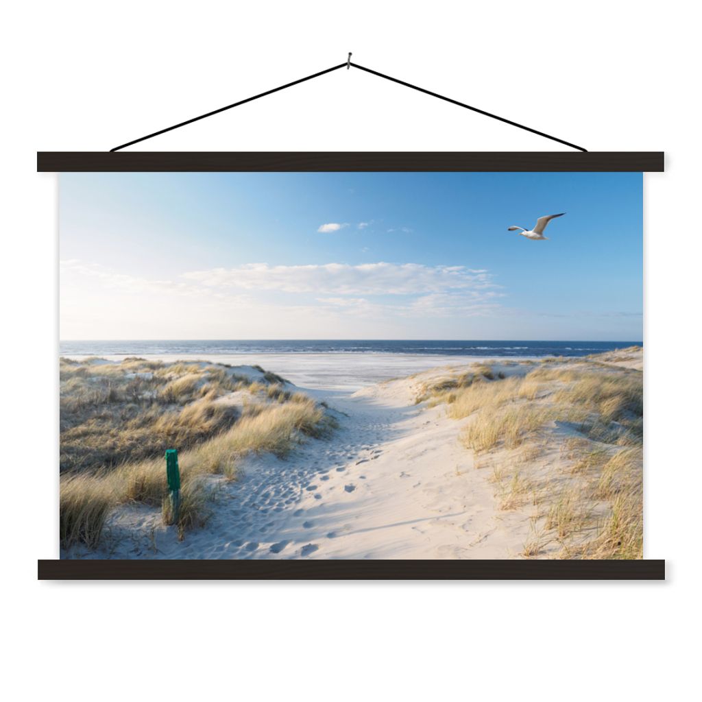 MuchoWow Textilposter Düne - Möwe - Strand - Meer - Sonne 120x80 cm mit schwarzem Rahmen - Wanddeko