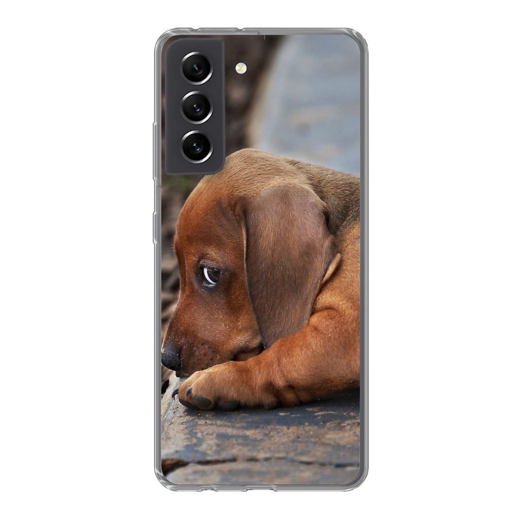 MuchoWow Handyhülle Schutzhülle Hülle für Samsung Galaxy S21 FE Dackelwelpe liegt am Rande des Bürgersteigs Silikon Softcase Handy Hülle - ...