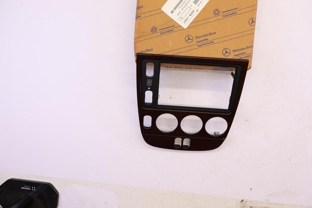 Original OE MERCEDES-BENZ Mittelkonsole Teil A16368086368G88